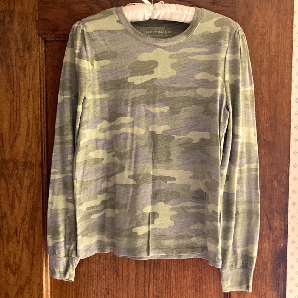Lucky Brand Camo Top 🍀